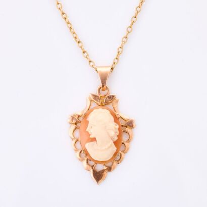 9ct Yellow / Rose Gold, Vintage, Shell Cameo Pendant on Gold Plated Chain
