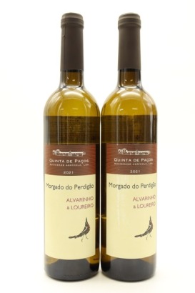 (2) 2021 Quinta de Pacos 'Morgado do Perdigao' Alvarinho - Loureiro, Vinho Regional Minho &diams;