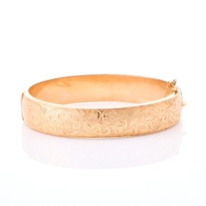 9ct Yellow Gold, Engraved Hollow Hinged Bangle, Made in NZ