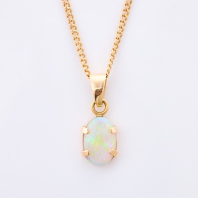 10ct Yellow Gold, 1.40ct Opal Necklace