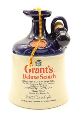 (1) Grant's Decanter Deluxe Scotch Whisky, 750ml