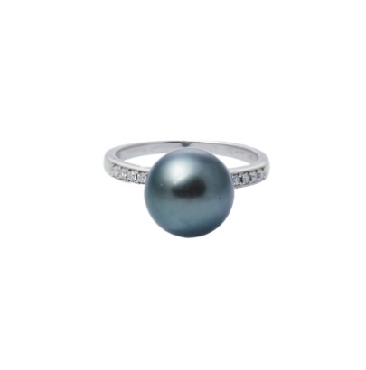 14ct White Gold Pearl and Diamond Ring