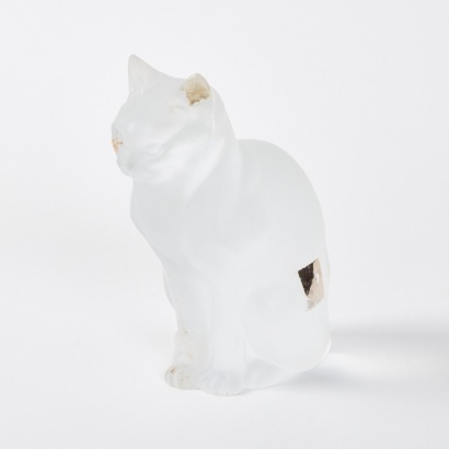 A Lalique Crystal Seated Cat