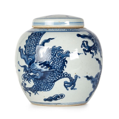 A Chinese Blue and White Jar with dragon pattern