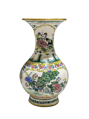 A Chinese Cantonese Paint Enamel Vase