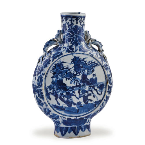 A Chinese Qing Dynasty Tongzhi Period Blue and White Flat Vase decorated with war scene