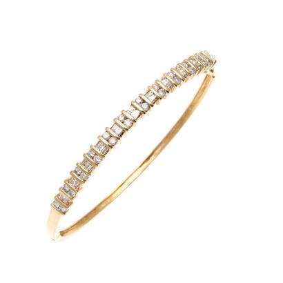 14ct Diamond Bangle