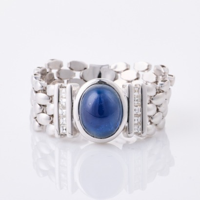 18ct White Gold, Flexible, Sapphire / .23ct Diamond Ring