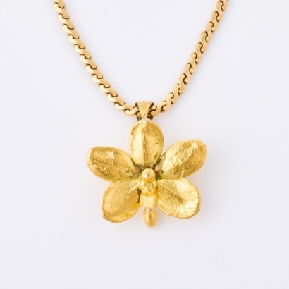 18ct Yellow Gold, 42cm Necklace with Gold Plated Flower Pendant