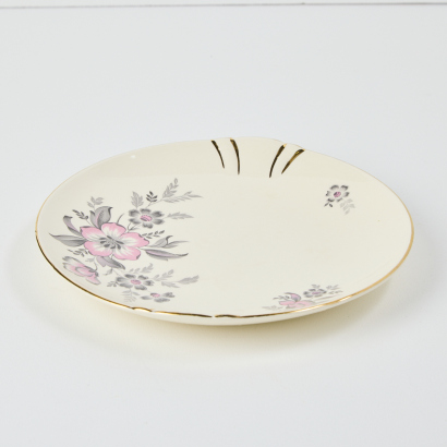 A Crown Lynn Plate