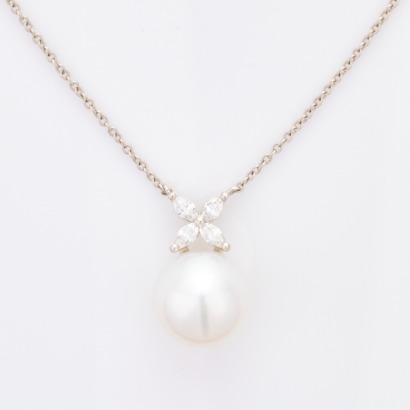 Tiffany & Co, 45cm Platinum Victoria Pearl / .18ct Diamond Necklace