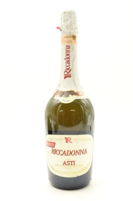 (1) NV Riccadonna Asti DOCG, Piedmont