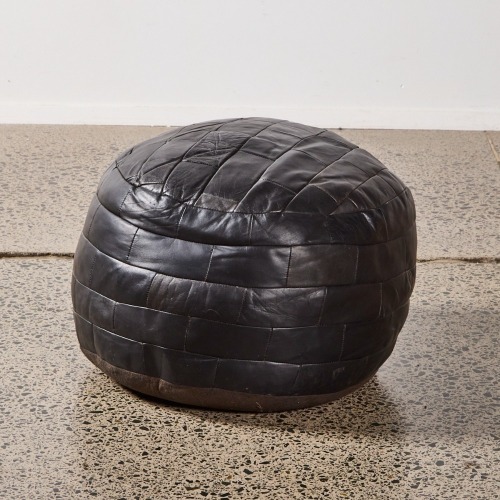 A De Sede Patchwork Pouf En Cuir Noir