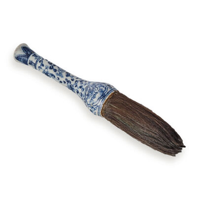 A Chinese Blue and White Writing Brush (Wanli Nian Xuan Mark)