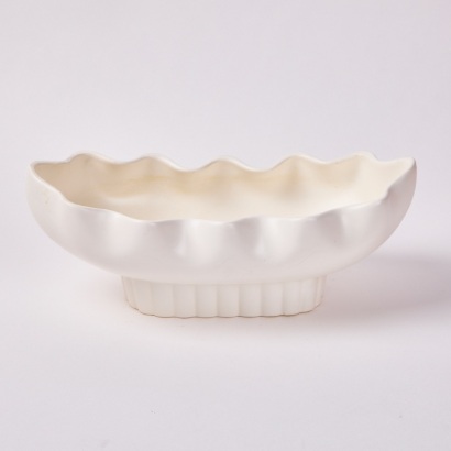 A Crown Lynn Mantle Vase, Shape #669