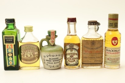 (1) Blended Whisky Miniatures, 6 Bottles Sold as One Lot