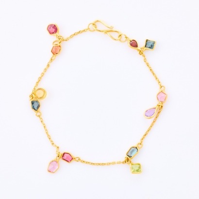 18ct Yellow Gold, Modern, Multi Stone Faceted Charm Bracelet