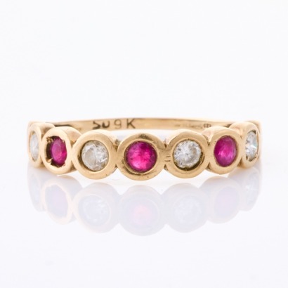 9ct Yellow Gold, Vintage, Seven Stone .20ct Diamond / Ruby Ring