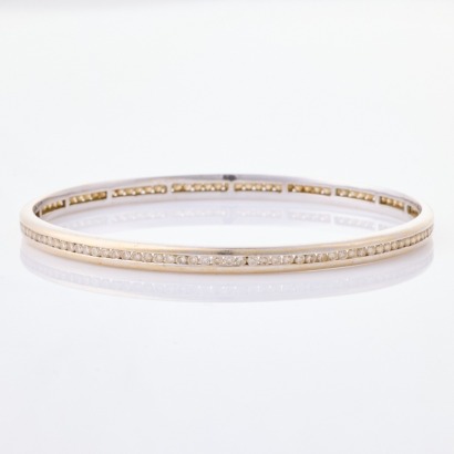 18ct White Gold, Channel Set, Full Circle 3.00ct Diamond Bangle