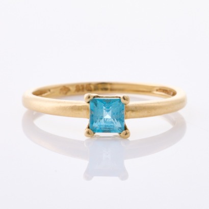 9ct Yellow Gold, Vintage, Square Cut Topaz Ring