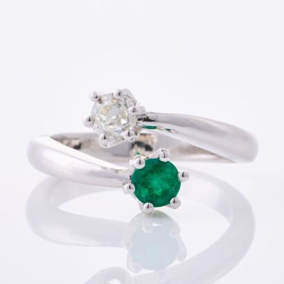 18ct White Gold, .28ct Emerald / .32ct Diamond 'Toi et Moi' Ring - As new