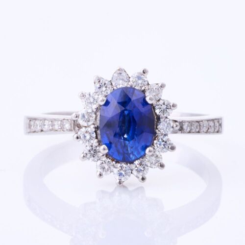 18ct White Gold, Modern, 1.47ct Oval Sapphire / .41ct Diamond Ring - Near new