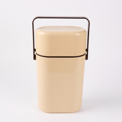 A Retro Two Bottle Wine Cooler