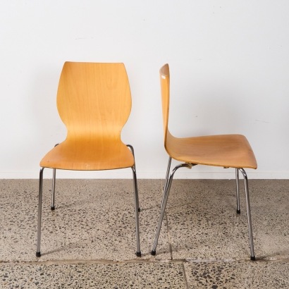 A Pair of Formed Plwood Chairs By Cintesi