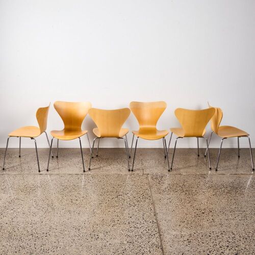 A Set Of Six Series 7 Chairs By Arne Jacobsen For Fritz Hansen