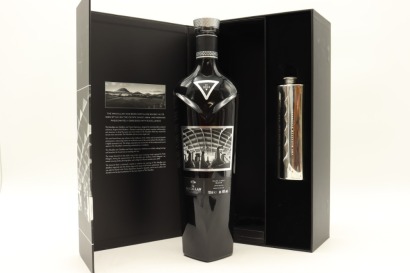 (1) The Macallan 'Rare Cask' Black Limited Edition Pewter Flask Single Malt Scotch Whisky Gift Set, 48% ABV (GB)