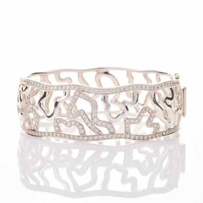 18ct White Gold, 2.90ct Diamond Hinged Snap Bangle