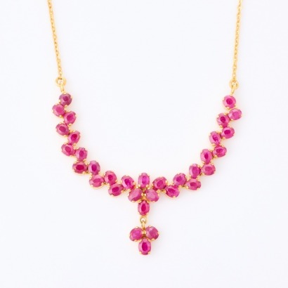 19ct Yellow Gold, Modern, 47cm Burmese Ruby Oval Cluster Necklace