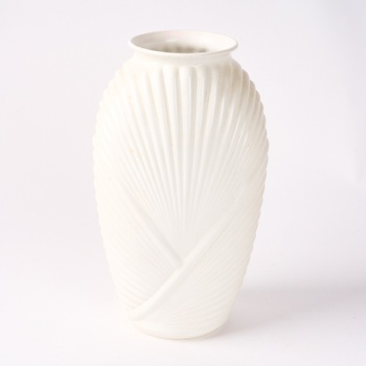 A Cera Rose New Zealand Art Deco Inspired Vase