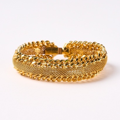 A Vintage Gold Tone Mesh Bracelet