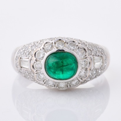 14ct White Gold, Modern, Emerald / 1.08ct Diamond Ring