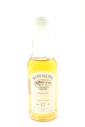 (1) Bowmore 17 Year Old Single Malt Scotch Whisky in Half Pint, 43% ABV, 200ml, Circa 1990s