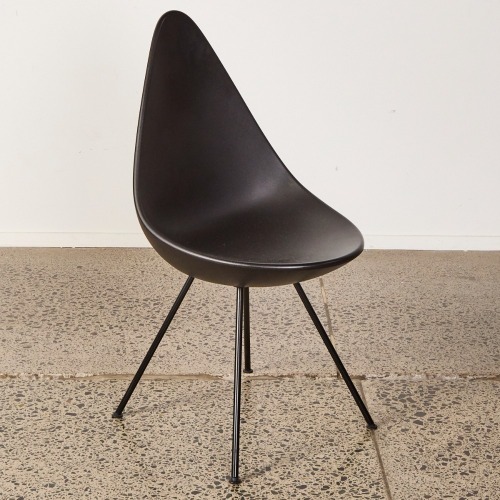 A Drop Chair By Arne Jacobsen for Fritz Hansen