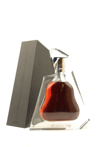 (1) Hennessy 'Richard Hennessy' Cognac 2022 Edition by Daniel Libeskind, 40% ABV