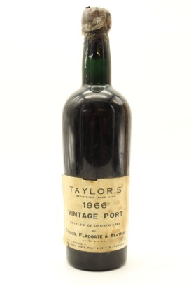 (1) 1966 Taylor Fladgate Vintage Port, Portugal [JR17] [RP97]