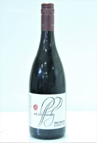 (1) 2004 Mt Difficulty Pinot Noir, Central Otago