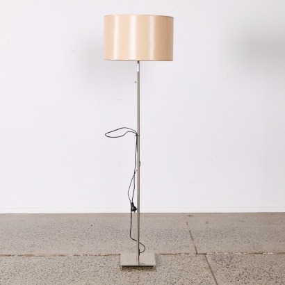 A Stylelux Minimal Floor Lamp