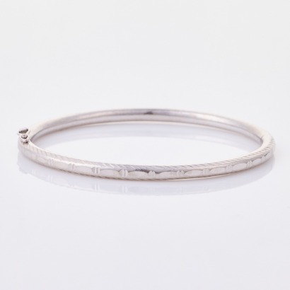 Platinum, Engraved Round Bangle