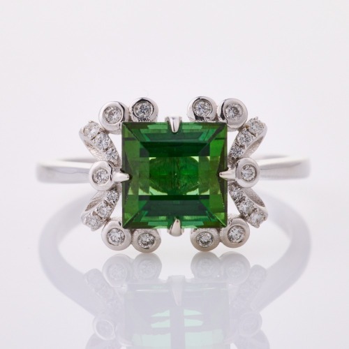 18ct White Gold, Modern, 2.00ct Green Tourmaline / .10ct Diamond Dress Ring - Near new