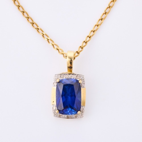 9ct Yellow Gold, Diamond / Synthetic Sapphire Pendant, on 9ct Yellow Gold 44cm Chain