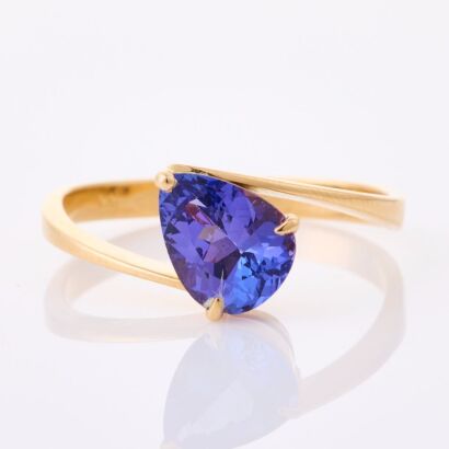 18ct Yellow Gold, 1.44ct Tanzanite Ring