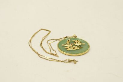 A Gold Plated with Jade Disk Necklace