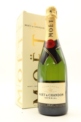 (1) NV Moet & Chandon Brut Imperial, Champagne (GB)