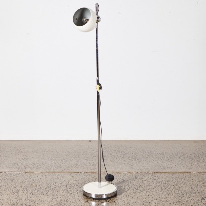 A Eyeball Style Floor Lamp