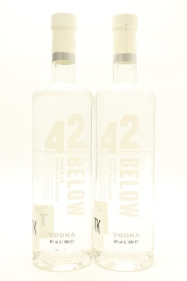 (2) 42 Below Vodka, New Zealand, 40% ABV, 1000ml