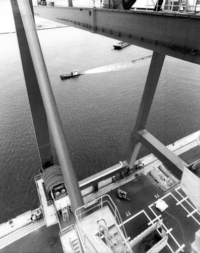 Botany Bay Container Port's New Giant Container Crane